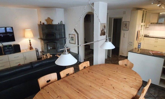 Valbella Apartment | Spacious Apartment for 7 with Balcony, Pets Welcome & WIFI
