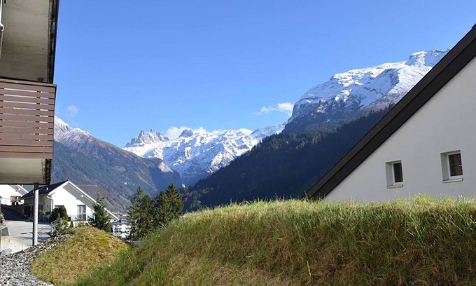 Engelberg Apartment | Inviting Apartment for 8 with WIFI, Balcony & Parking