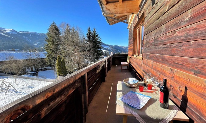Sonnenberg Apartment | Spacious Apartment for 14 with WiFi, Balcony & Pet Access