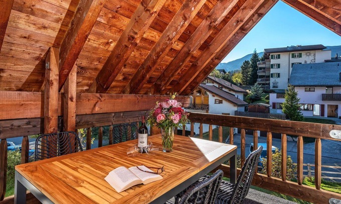 Lenzerheide Apartment | Cozy Apartment for 4 with Pool, Pets Welcome & Parking