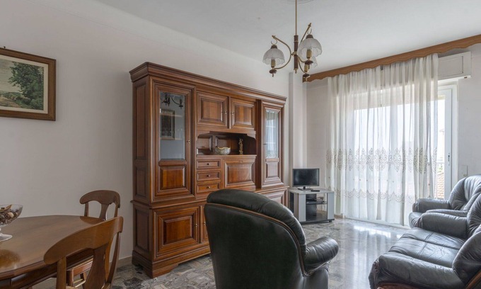 Vallecrosia Apartment | Cozy Apartment for 5 with Ocean Views and Pet-Friendly Perks