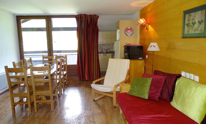 Brides-les-Bains Apartment | Cozy Apartment for 8 in Méribel with Free WiFi & Spa
