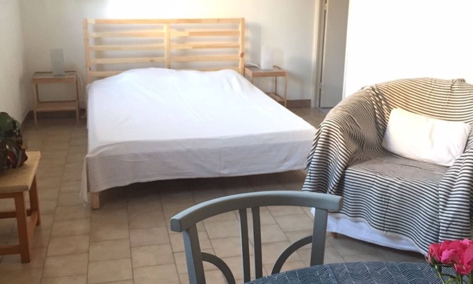 Le Pradet Apartment | Cozy Oceanview Apartment Near City Center and Beach