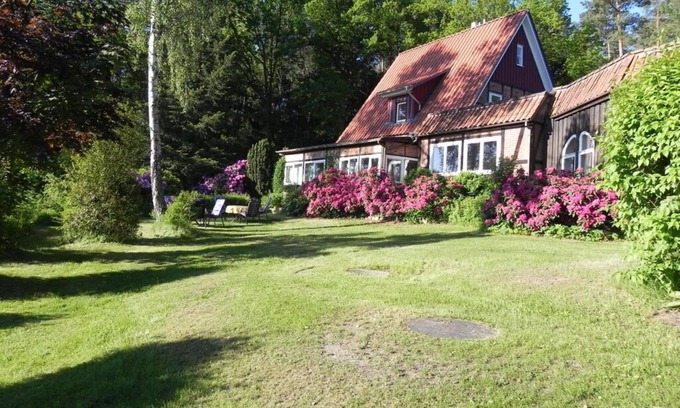Goehrde Apartment | Cozy Apartment in Göhrde with Kitchen and Breakfast Included