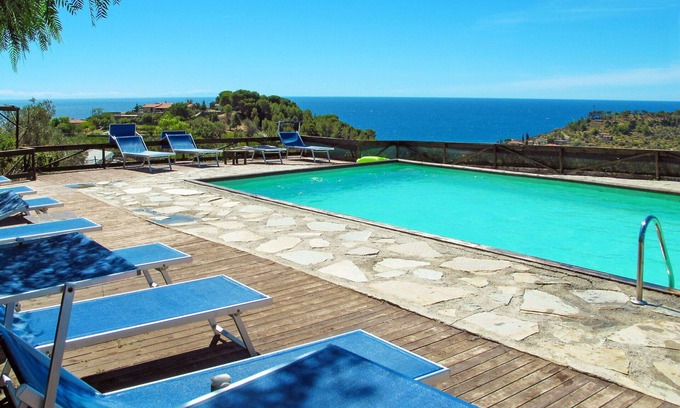 San Lorenzo al Mare House | Charming Villa Apartment for 4 with Pool and Ocean Views