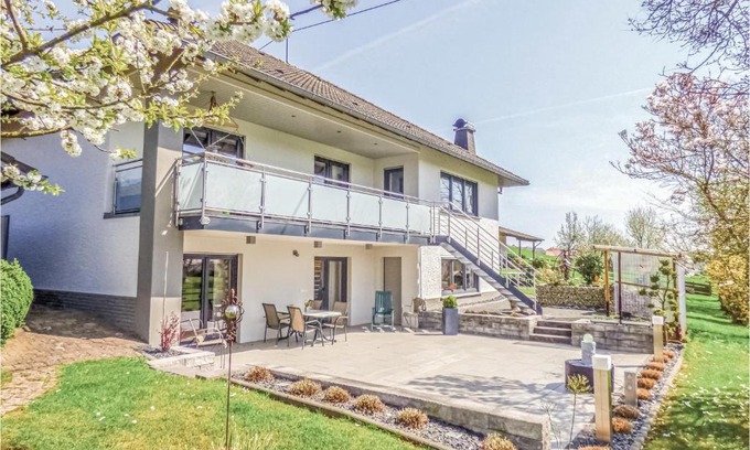 Obersgegen Apartment | Welcoming Apartment in Krperich-obersgegen with Wifi