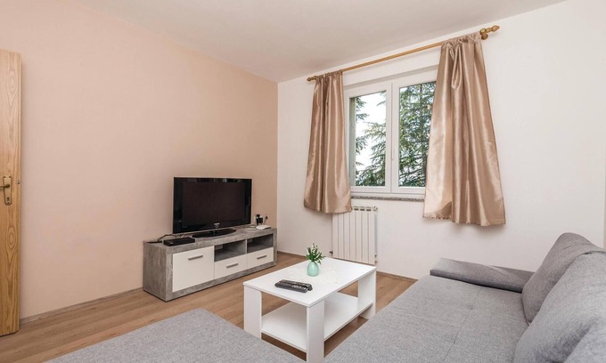 Lovran Apartment | Cozy 2 Bedroom Accommodation with Ocean View in Lovran