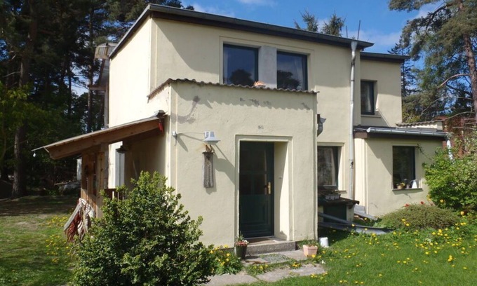 Lubmin Apartment | Cozy Apartment in Lubmin with Breakfast and Family Amenities