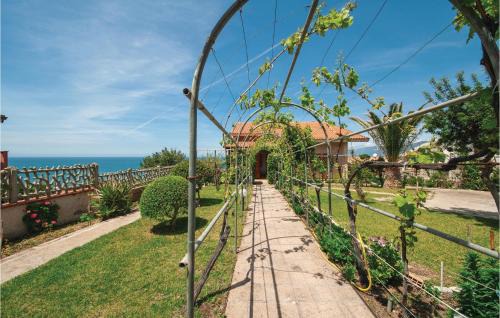 Porto Alabe Apartment | Inviting Porto Alabe Apartment with Kitchen - Family Friendly