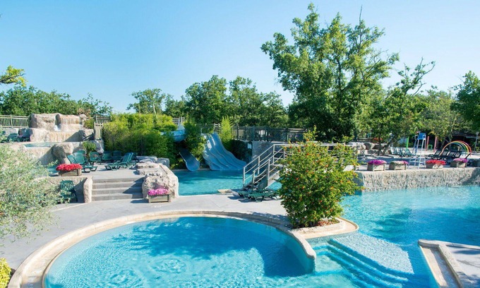 Brujas House | Nice apartment in villa for 4 people with pool, hot tub, WIFI, A/C, TV, patio and parking