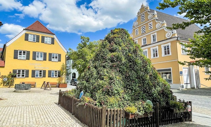 Wemding House | Cozy Villa Apartment for 4 with Lake View and WIFI