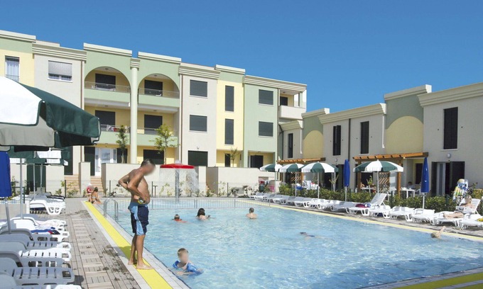 Torre di Fine House | Cozy Apartment for 6 with Pool, A/C and Ocean View