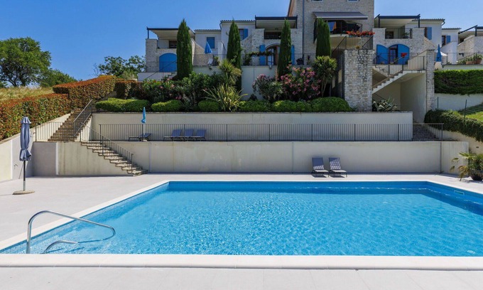 Bibali House | Modern Villa Retreat for 5 with Pool, WiFi & Ocean View