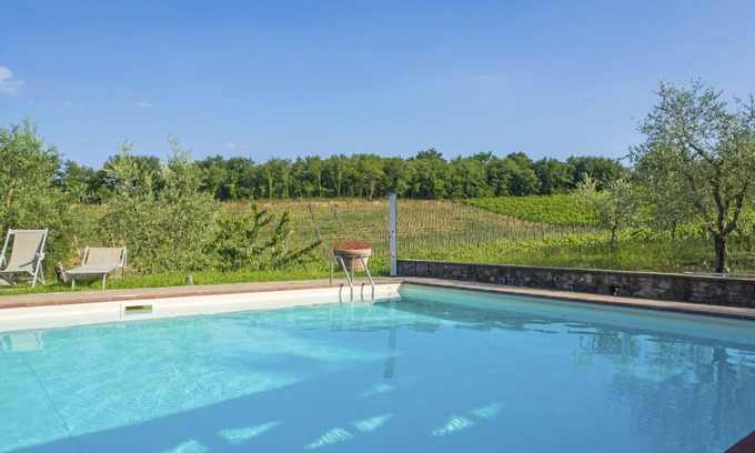San Leolino Villa | Cozy Villa Apartment for Two with Pool, Pets Welcome