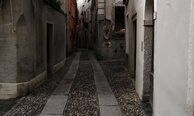 Orta San Giulio Apartment | Cozy Apartment for 4 with WIFI, Pet Friendly & Spa Access