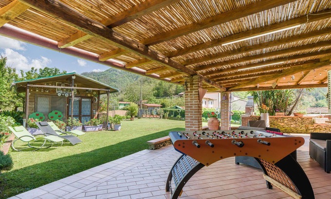 Stazzema Apartment | Nice apartment for 6 people with WIFI, TV, terrace, pets allowed and parking