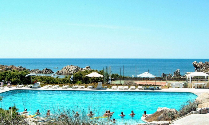 Santa Reparata Apartment | Inviting Apartment for 3 with Pool, Pets Welcome & Parking