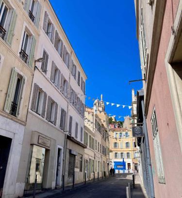 Vauban Apartment | Convenient Apartment Near Notre-Dame de la Garde