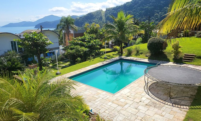 Praia do Toque-Toque Pequeno House | Idyllic Beach House in Toque-Toque with Pool & Ocean Views