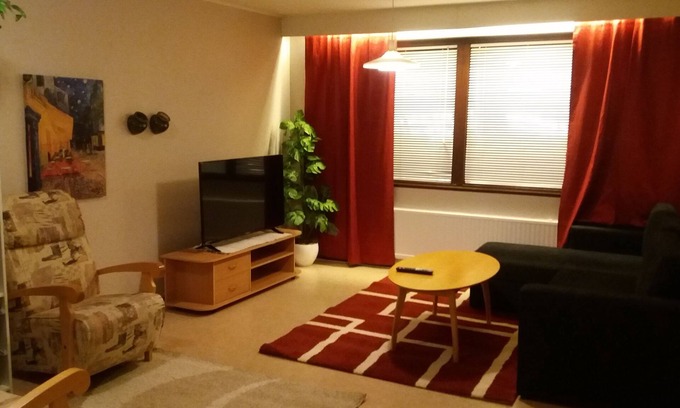 Vaasa Apartment | Spacious Apartment in Vaasa with Breakfast and Kitchen