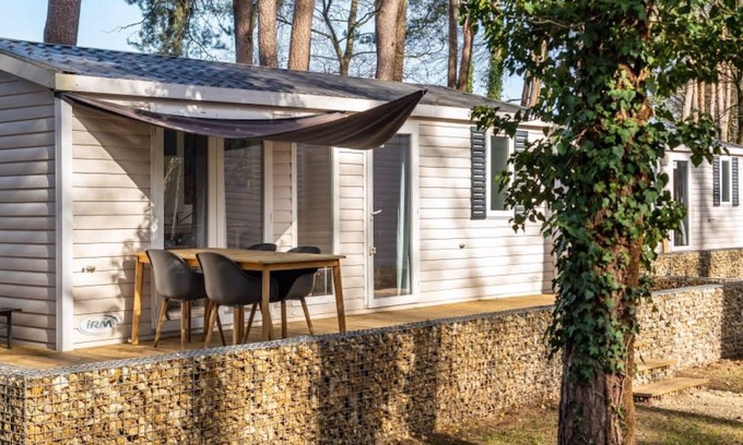 Zutendaal Ski Chalet | Cozy Chalet with Pool, 16 km from Maastricht