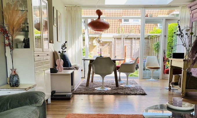 Tuindorp Nieuwendam House | Nice comfortable house with beautiful GARDEN! close to City Center and nature