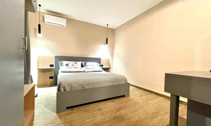 Corso dei Mille - Sant'Erasmo House | Bright and Cozy Room with Kitchen for Your Next Getaway
