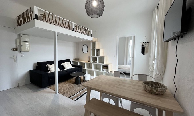 Biarritz Apartment | Bright and Cozy 2-Bedroom Apartment with Renovated Balcony