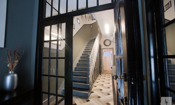 Postel House | Inviting Duplex Apartment with Terrace & Fully Equipped Kitchen