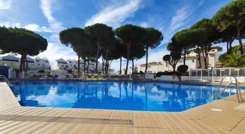 Urbanizacion Hacienda las Chapas Apartment | Elegant Duplex Home in Marbella with Ocean View & Pool