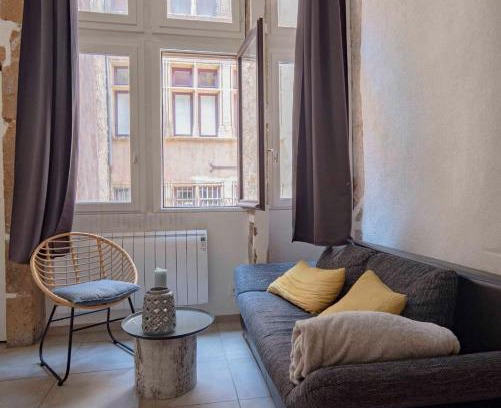 Les Cordeliers Apartment | Charming Duplex Studio Perfect for Couples in Lyon