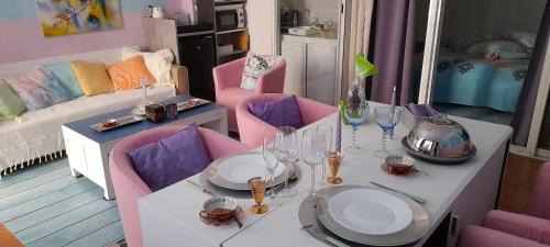 Gambetta Bed & Breakfast | Unique 2-Room Retreat Steps from the Beach in Nice