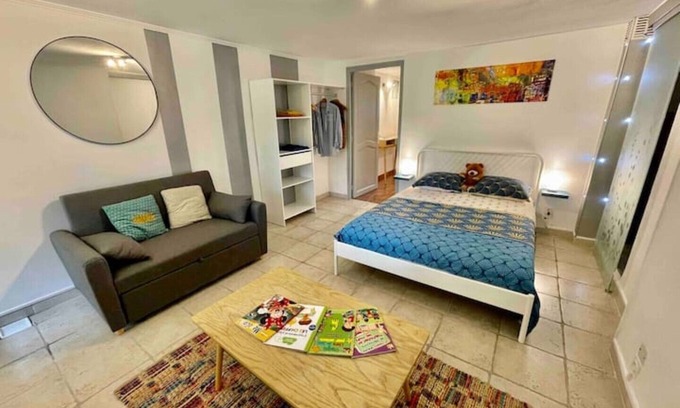 Route d'Arles Apartment | Elegant F2 Steps from Train Station with Private Terrace