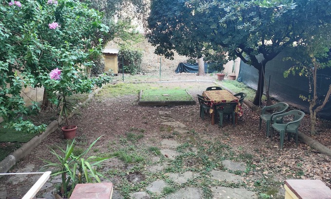 Oltrarno Apartment | Nice flat in the Lungarno, at the foot of Piazzale Michelangelo.