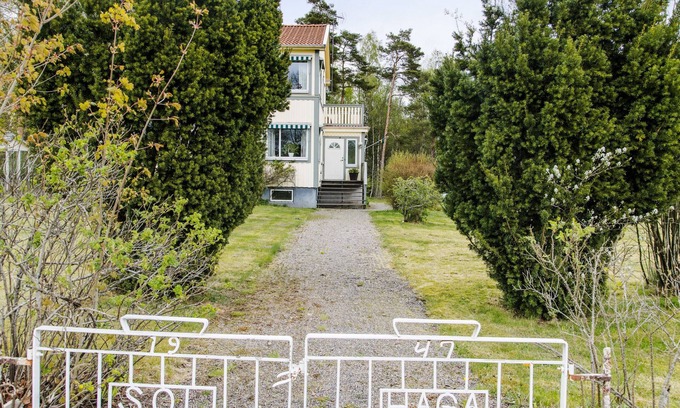 Byholma House | Cozy Holiday Home in Grimshult near Lidhult, 9.6/10 Rated
