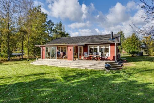 Korsveka House | Family-Friendly Holiday House in Knared with Hot Tub