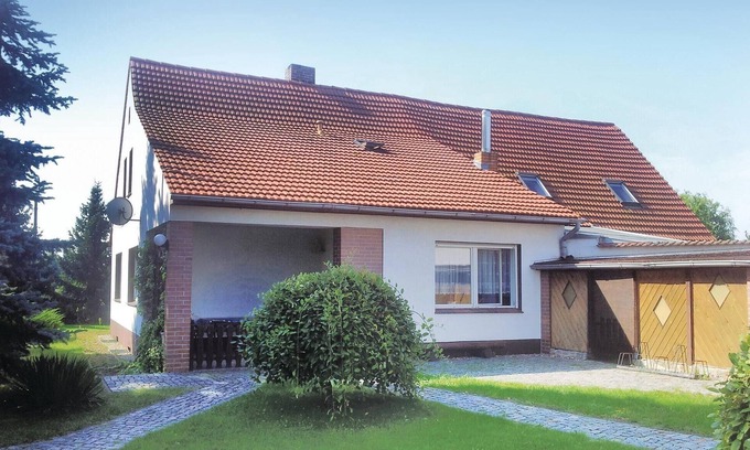 Gross Beuchow House | Inviting 3-Bedroom Retreat in Lübbenau/Gross Beuchow