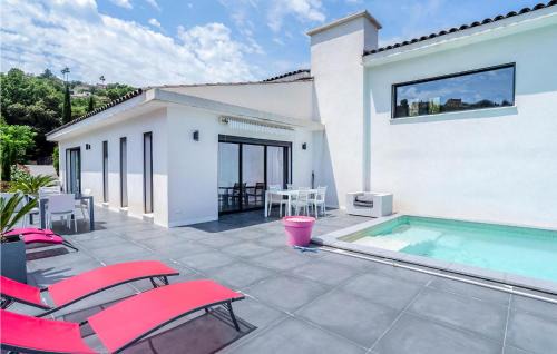 Les Adrets-de-l'Esterel House | Relaxing Retreat in Les Adrets-De-Lestére with Pool