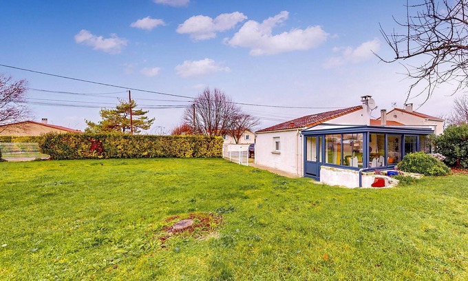 Meschers-sur-Gironde House | Cozy 1 Bedroom Retreat in Meschers-sur-Gironde