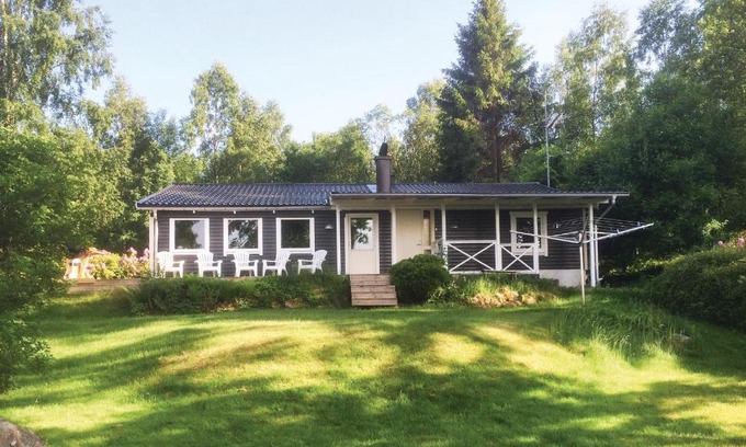 Fasalt House | Inviting Home in Rkelljunga with Pet-Friendly Amenities