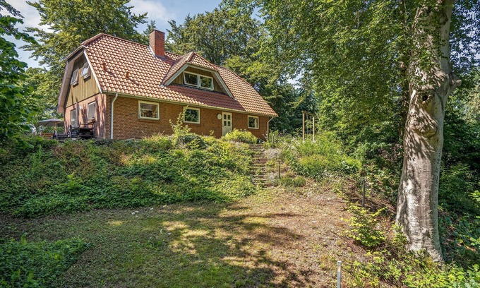 Vedelshave House | Idyllic Two-Story Retreat with Pool, Jacuzzi & Ocean Views