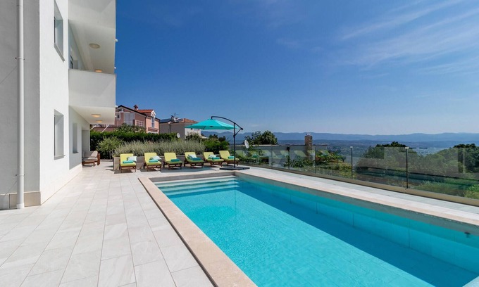 Bregi House | Spacious 4 Bedroom Accommodation with Ocean View in Bregi