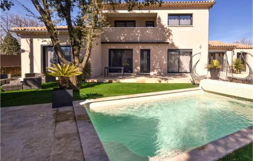 Colonzelle House | Cozy Getaway in Colonzelle with Pool and Free Wifi