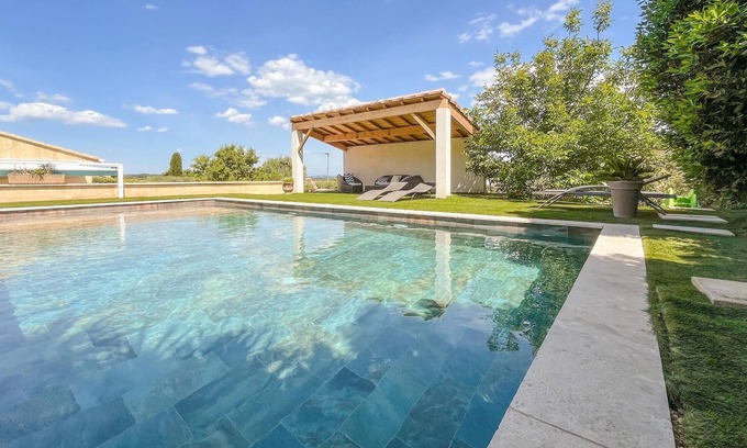 Comps House | Inviting Retreat Between Nimes and Avignon with Pool & Spa
