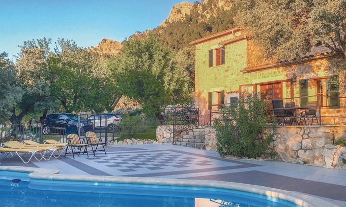 Estellencs House | Family-Friendly 3 Bedroom Retreat in Estellencs with Pool