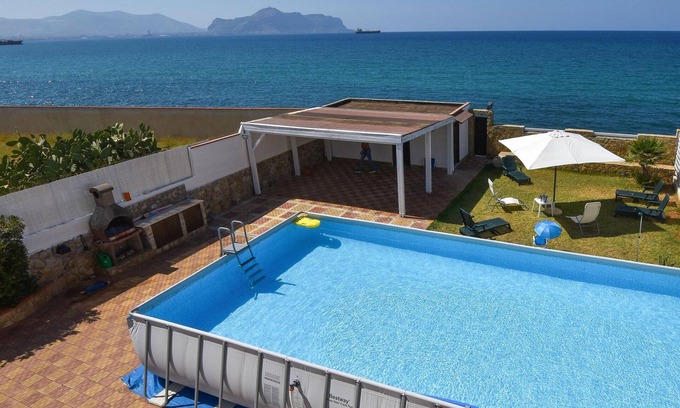 Ficarazzi House | Experience 4 Bedroom Luxury Accommodation in Ficarazzi