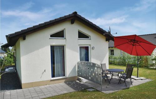 Ferienhausgebiet Hillenseifen House | Welcoming Home in Gerolstein-Hinterhausen with Kitchen