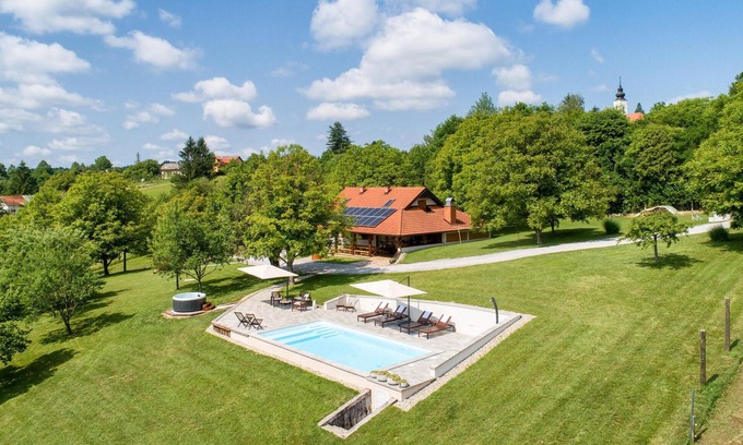 Glina House | Top-Rated 3 Bedroom Stay in Glina with Private Pool