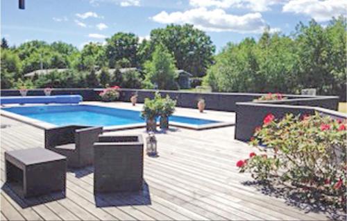 Hou House | Relaxing Home in Hals with Inviting Outdoor Pool