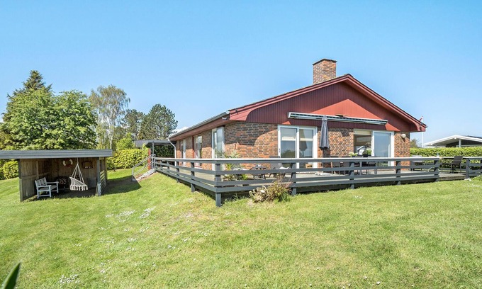 Hesselager House | Experience Panoramic Ocean Views from Your Ideal Getaway